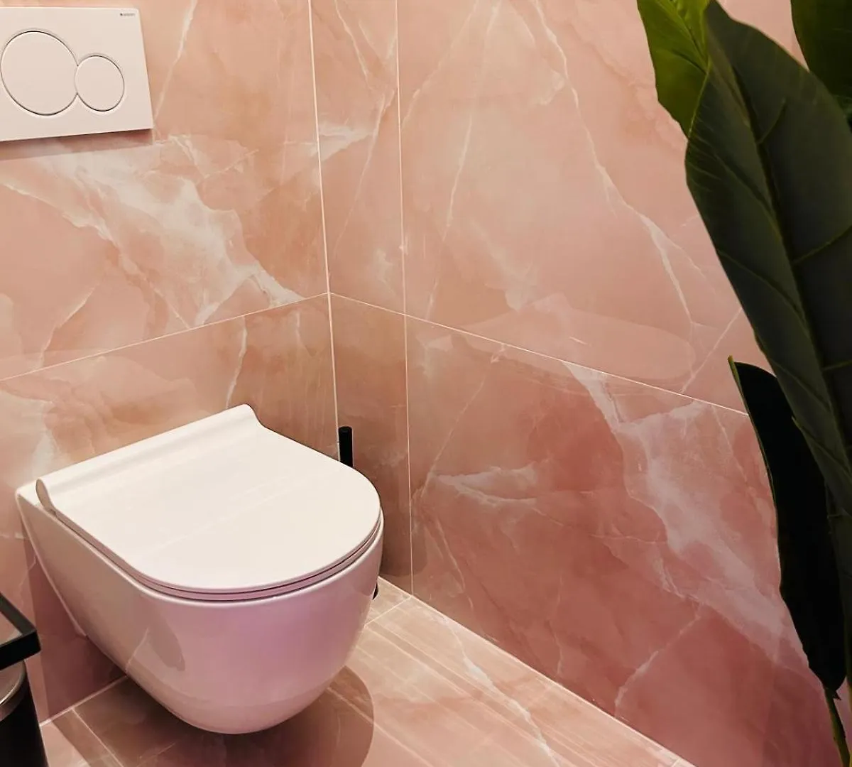 아파트 Intimate Escape - Seaside - Spa Bath - Wifi - Ac 니스